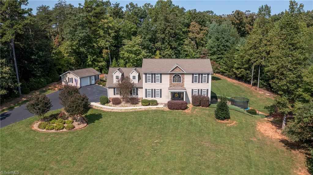 143 Marbury Trail, Pilot Mountain, NC 27041 Compass