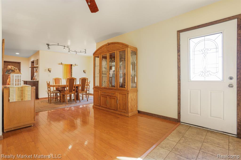 1831 Roods Lake Road Lapeer, MI 48446 - Photo 19 of 56