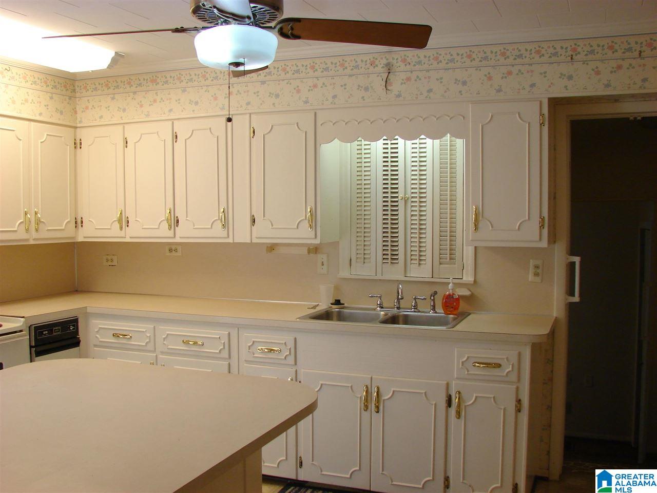 1204 Eastern Valley Road Bessemer, AL 35020 - Photo 19 of 23