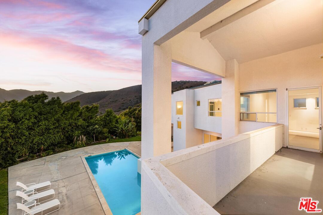 6081 Cavalleri Road Malibu, CA 90265 - Photo 5 of 52