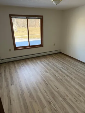 $1,050 | 609 Main Street South, Unit 1, Renville, MN 56284