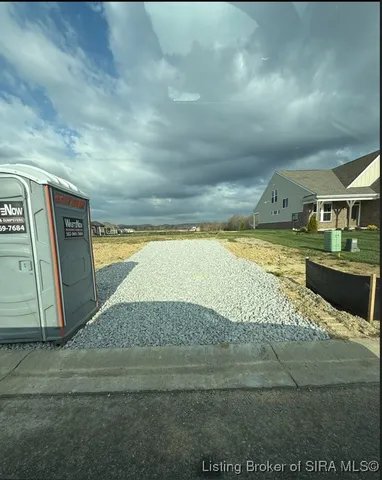 $557,957 | 2005 Augusta Parkway, Henryville, IN 47126