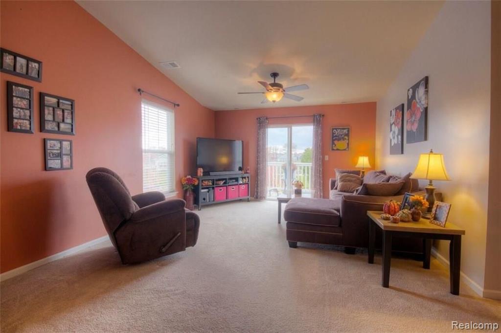 1715 Welland Street Howell, MI 48855 - Photo 2 of 20