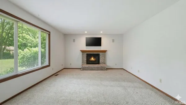 $360,000 | 2101 White Plains Court, Fort Wayne, IN 46815