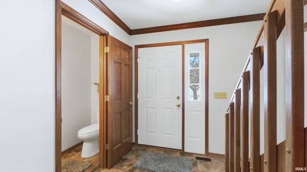 $360,000 | 2101 White Plains Court, Fort Wayne, IN 46815