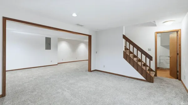 $360,000 | 2101 White Plains Court, Fort Wayne, IN 46815