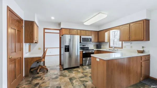 $360,000 | 2101 White Plains Court, Fort Wayne, IN 46815