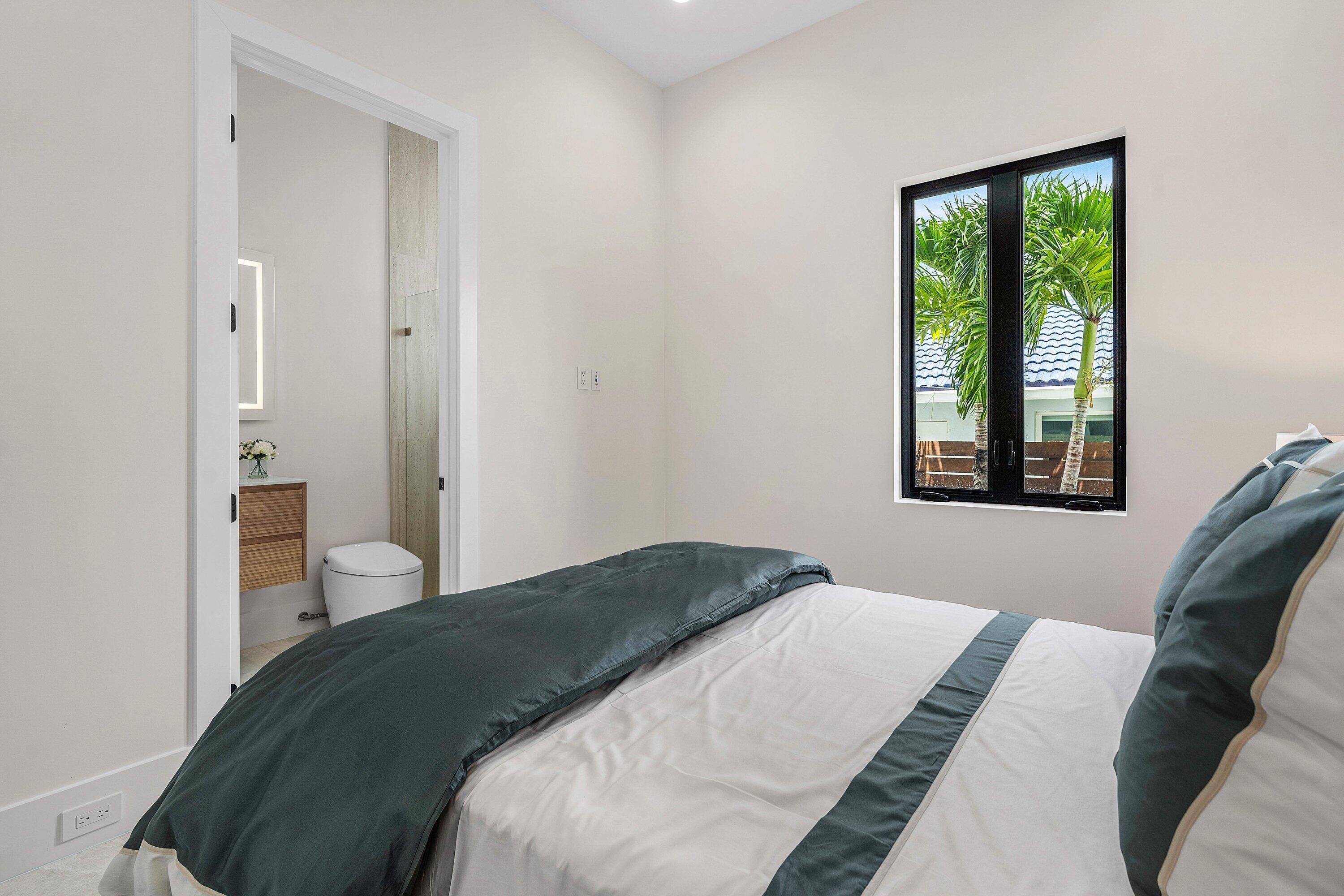 798 Havana Drive Boca Raton, FL 33487 - Photo 22 of 75 018-798HavanaDrive-BocaRaton-FL-33487-SM