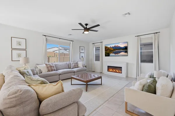 $3,200 | 20234 West Turney Avenue, Litchfield Park, AZ 85340