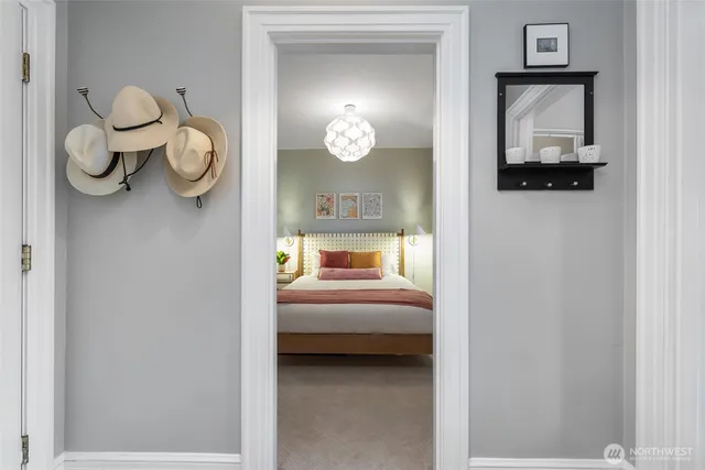 $293,000 | 1136 13th Avenue, Unit 305, Seattle, WA 98122