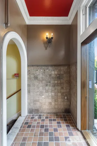 $293,000 | 1136 13th Avenue, Unit 305, Seattle, WA 98122