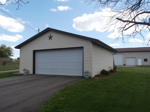 1004 East Hibbard Road Owosso, MI 48867 - Photo 19 of 20 31291364-18.JPG