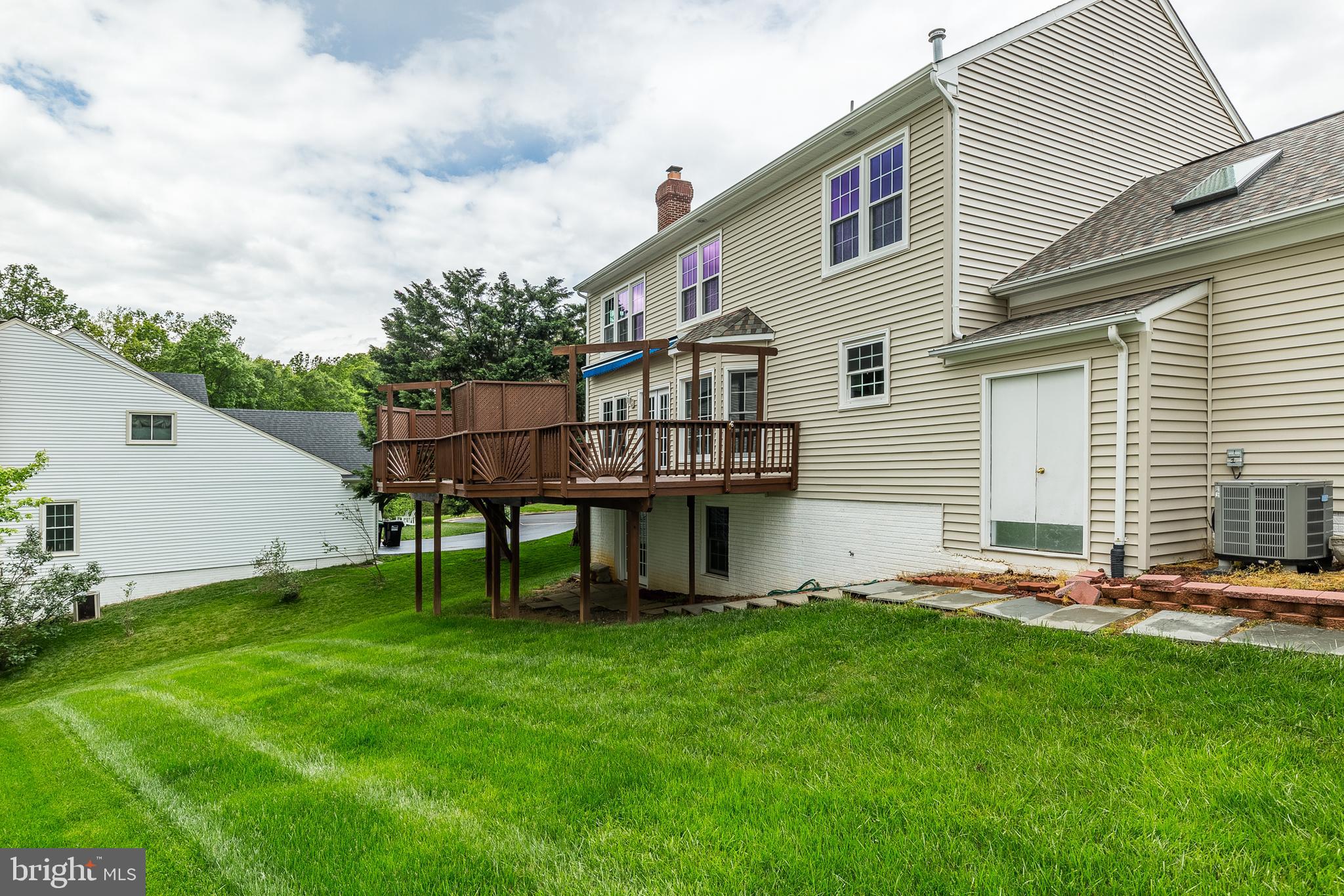 4324 Decatur Drive Woodbridge, VA 22193 - Photo 4 of 48