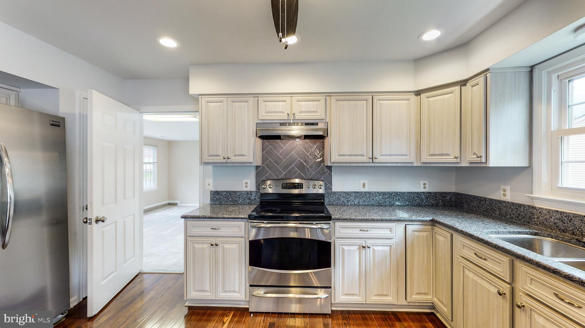 4324 Decatur Drive Woodbridge, VA 22193 - Photo 10 of 48