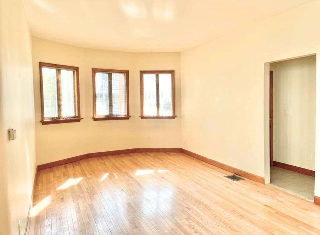 150 Spruce Street, Unit 1 Watertown, MA 02472 - Photo 2 of 9