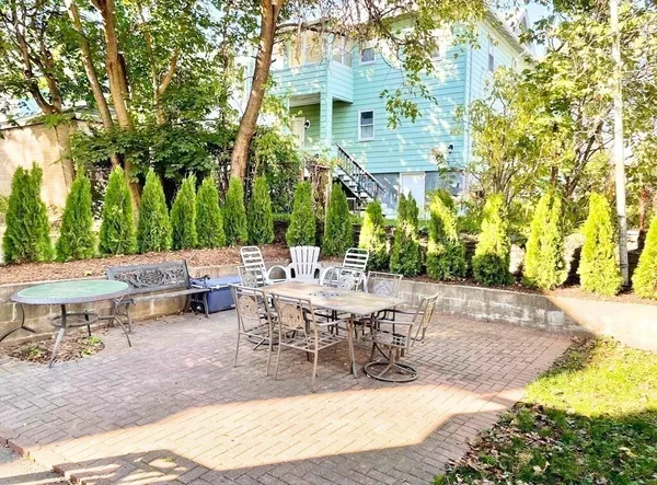 $3,000 | 150 Spruce Street, Unit 1, Watertown, MA 02472