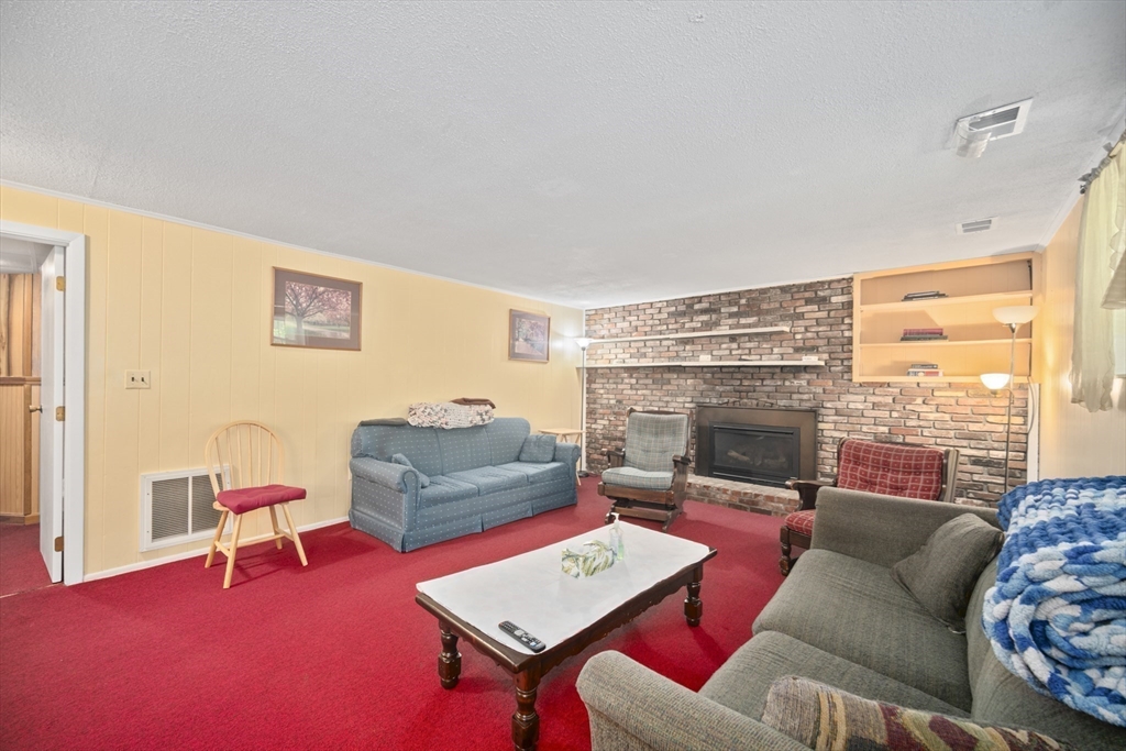 109 Darby Road Brockton, MA 02302 - Photo 14 of 21
