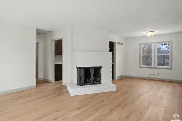 $360,000 | 6722 West 77th Terrace, Overland Park, KS 66204