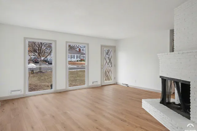 $360,000 | 6722 West 77th Terrace, Overland Park, KS 66204