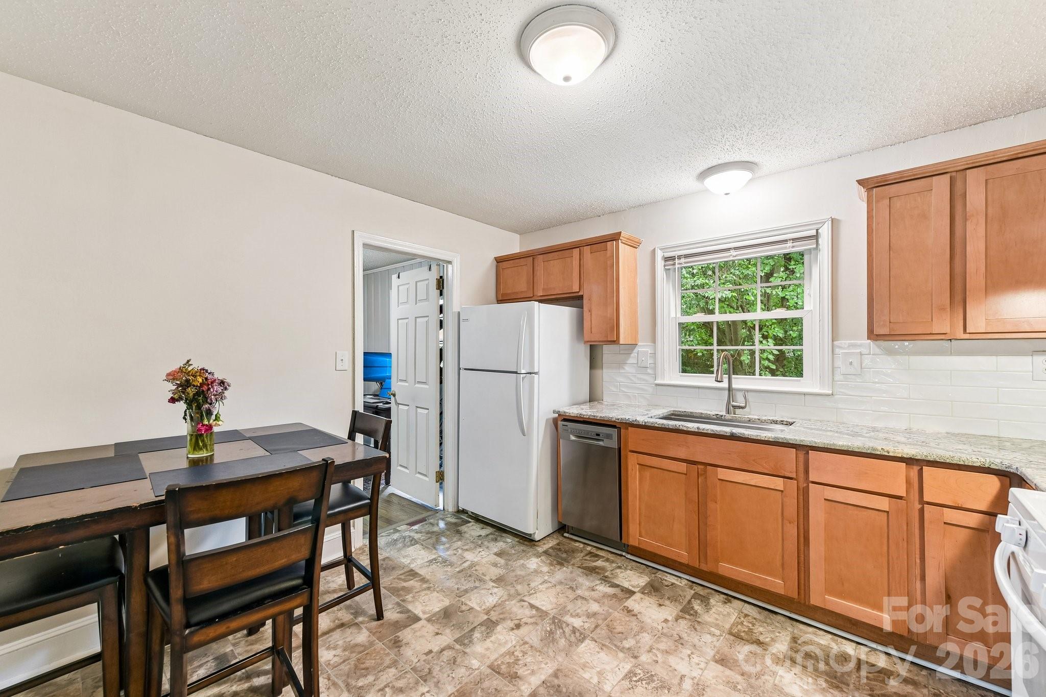 933 Clanton Road Charlotte, NC 28217 - Photo 8 of 25
