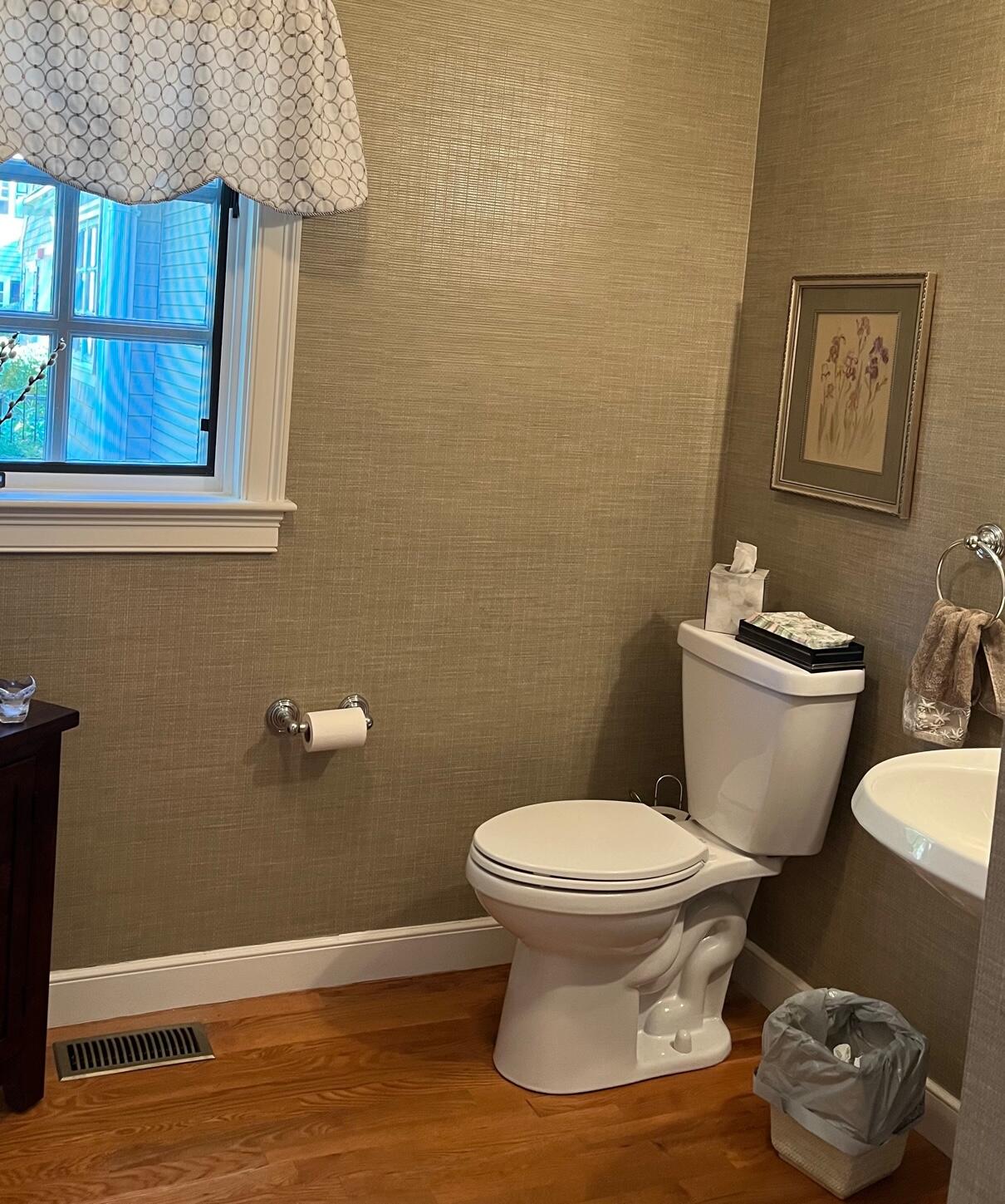 201 Dun Robin Road Mashpee, MA 02649 - Photo 15 of 27 Powder Room