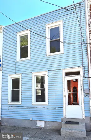 $130,000 | 439 East Strawberry Street, Lancaster, PA 17602