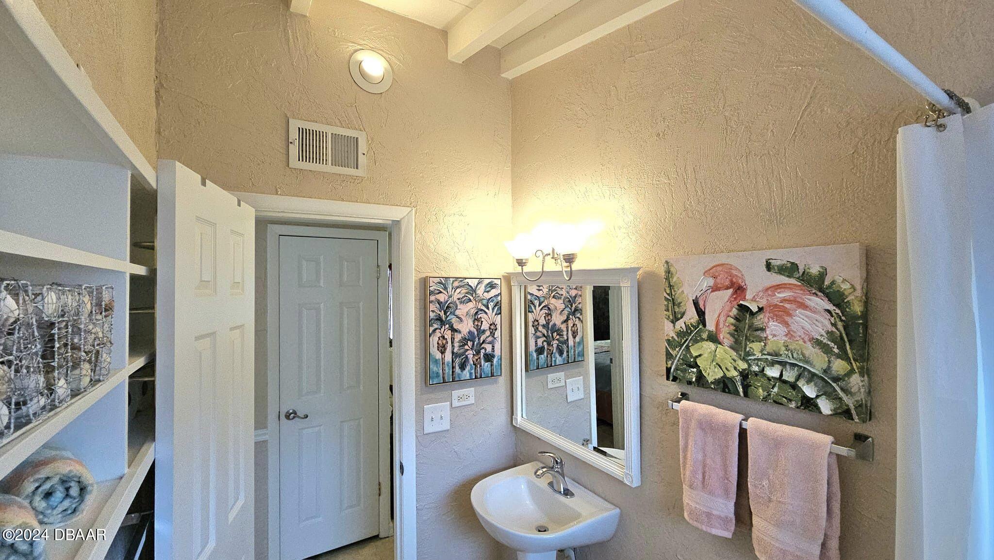 5 Essex Drive Ormond Beach, FL 32176 - Photo 26 of 51 vaulted ceilings
