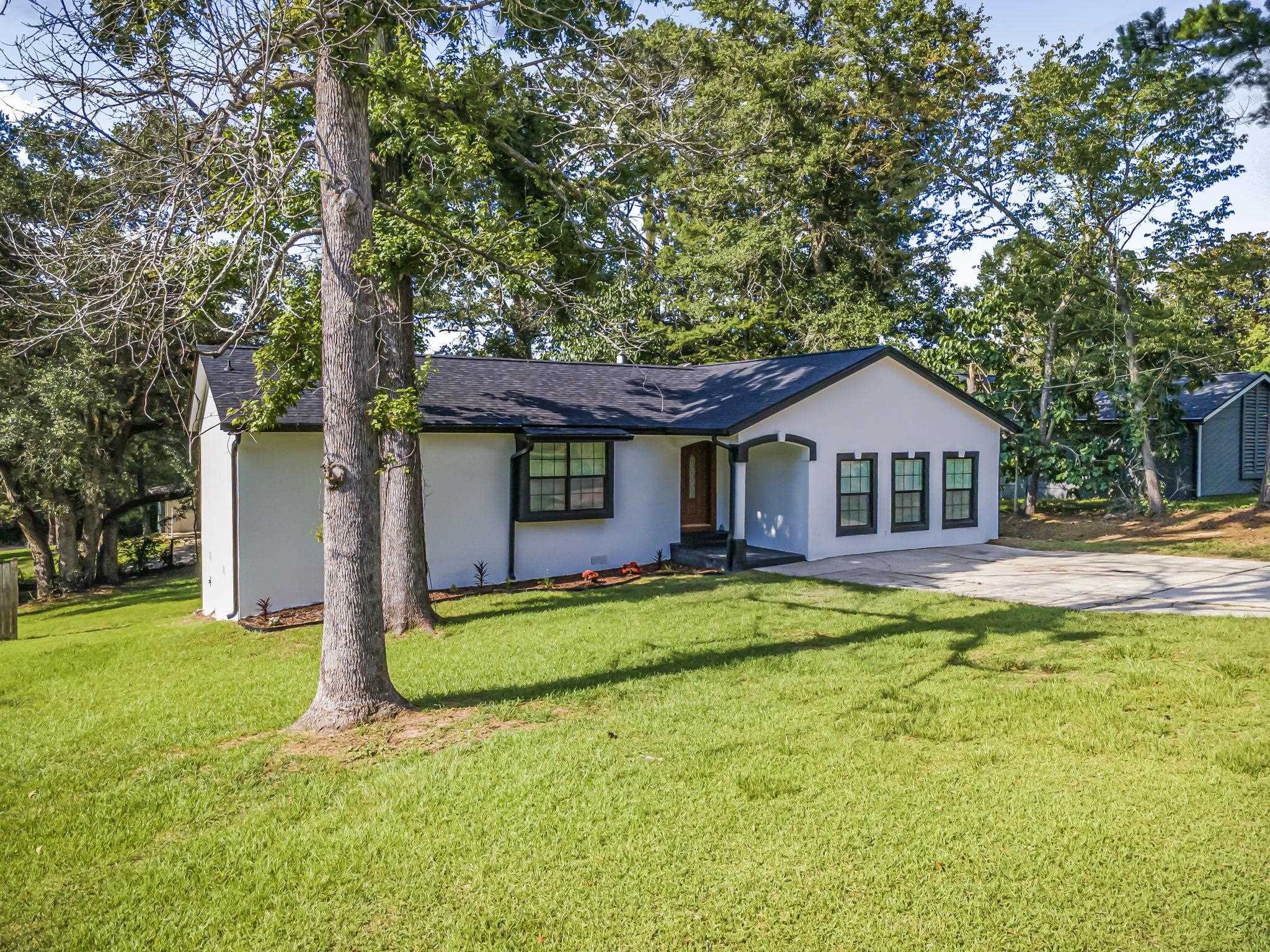 236 Timberlane Road Tallahassee, FL 32312 - Photo 2 of 37