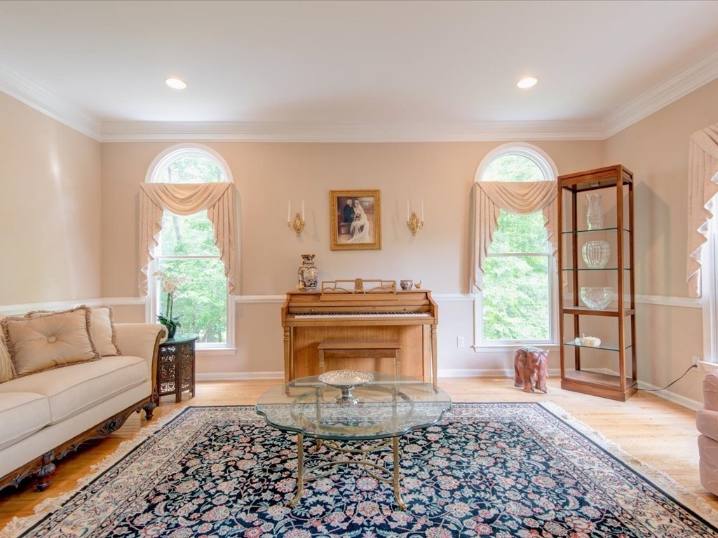 165 Waterman Road Canton, MA 02021 - Photo 6 of 40 Gallery Image 6