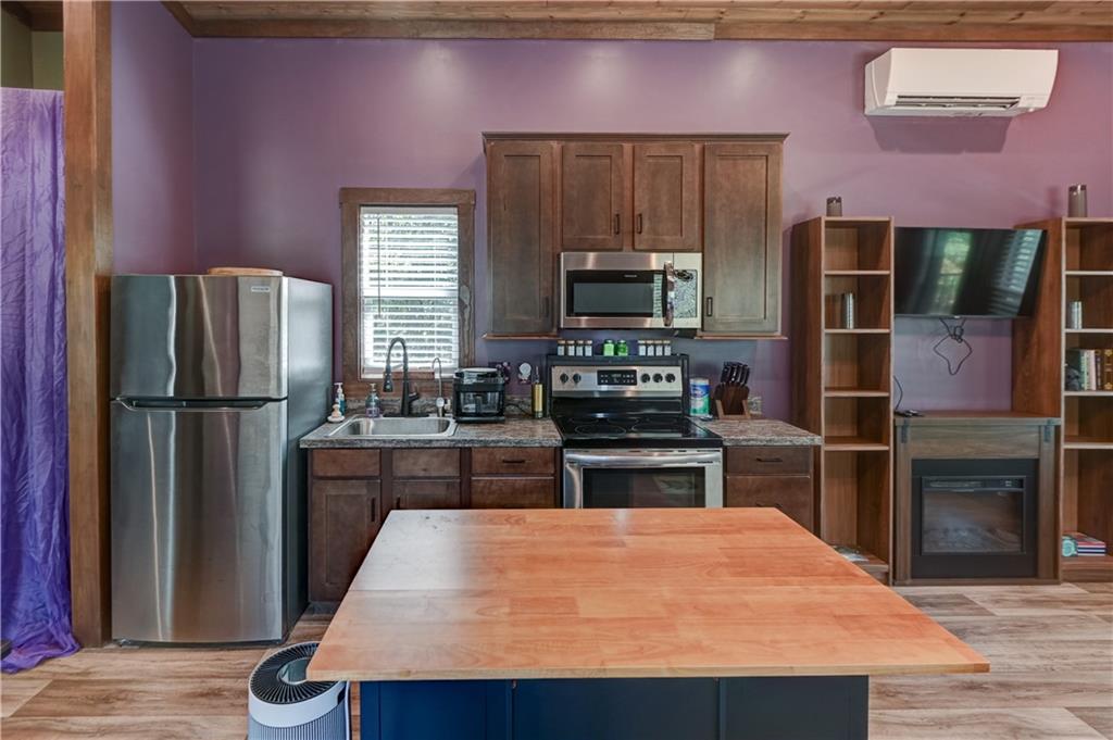 7425 Southwest 101 Road Osceola, MO 64776 - Photo 8 of 38 Gallery Image 8
