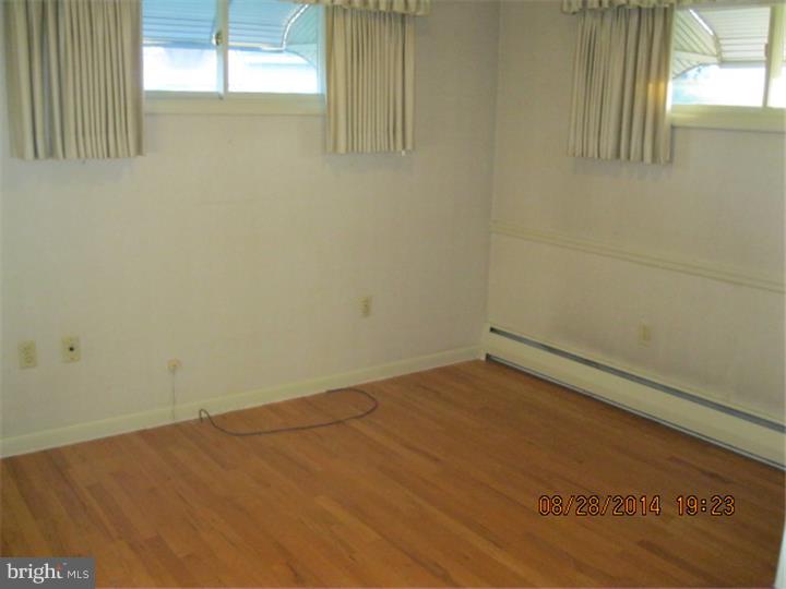 1629 Fayette Avenue Reading, PA 19607 - Photo 6 of 8