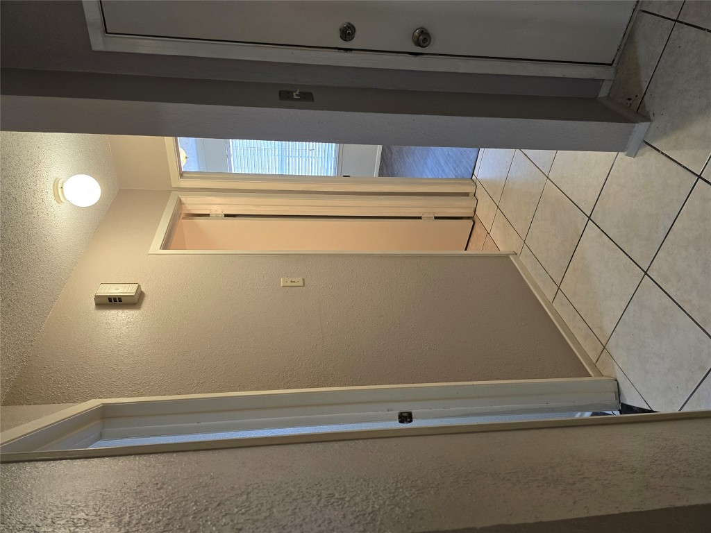 16922 Whitebrush Loop Austin, TX 78717 - Photo 6 of 10 a view of a hallway