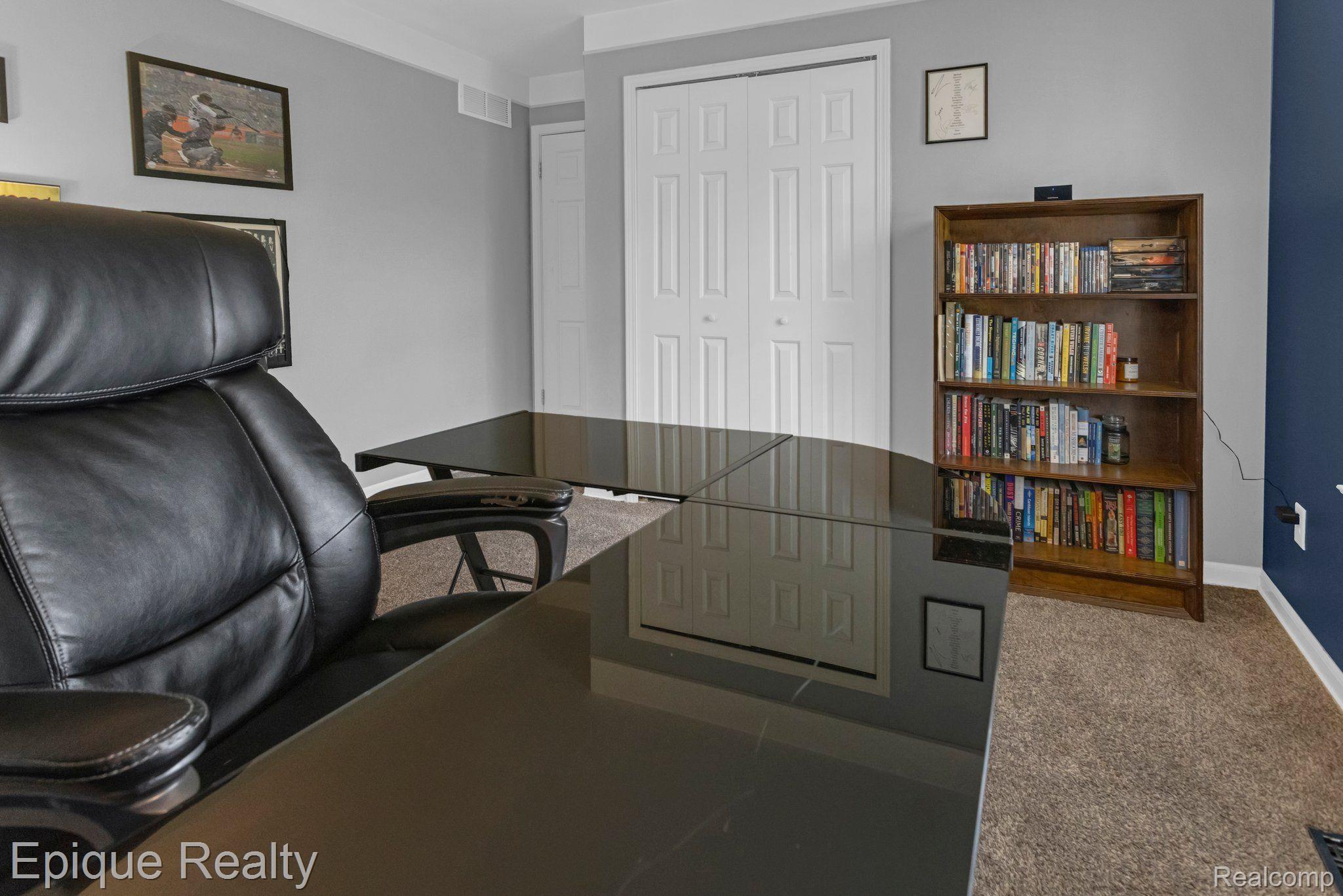 35973 Smithfield Road Farmington, MI 48335 - Photo 22 of 30 Bedroom 3 or use as an office