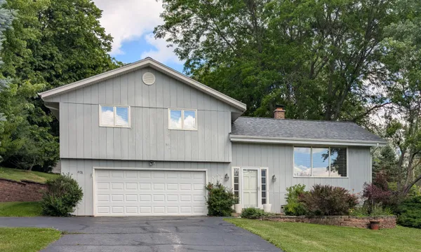 $429,900 | 631 Jordan Circle, Richfield, WI 53017