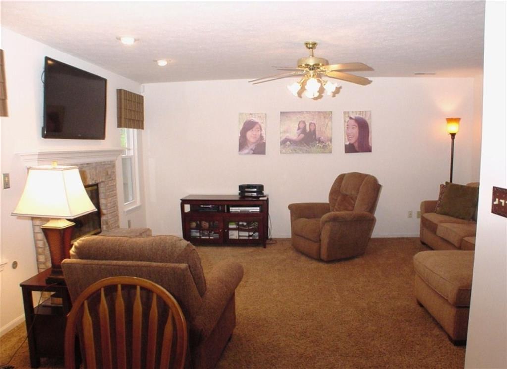 11042 Springtree Place Indianapolis, IN 46239 - Photo 11 of 24 Gallery Image 11
