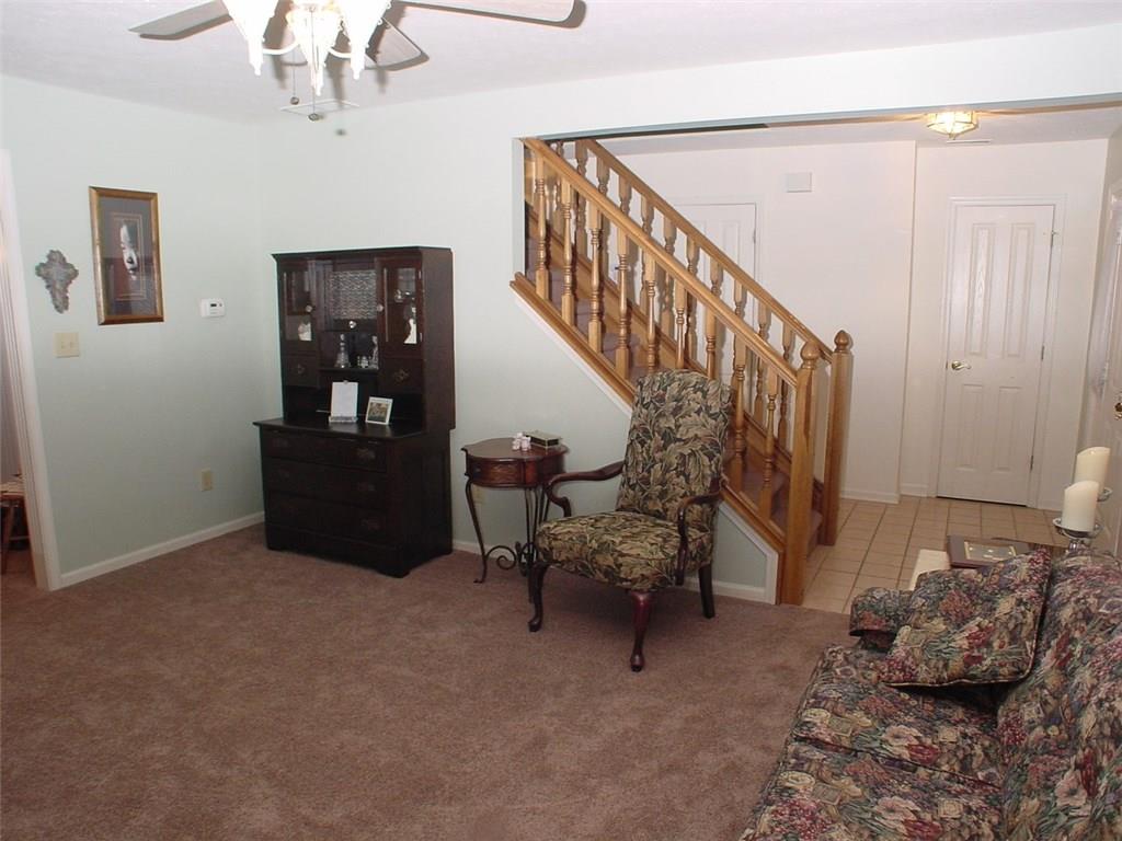 11042 Springtree Place Indianapolis, IN 46239 - Photo 5 of 24 Gallery Image 5