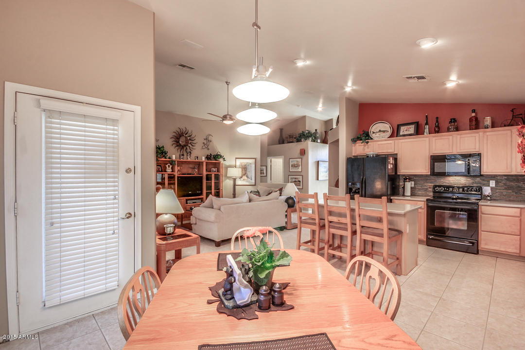 3288 East Warbler Road Gilbert, AZ 85297 - Photo 14 of 45 GreatRoomView2