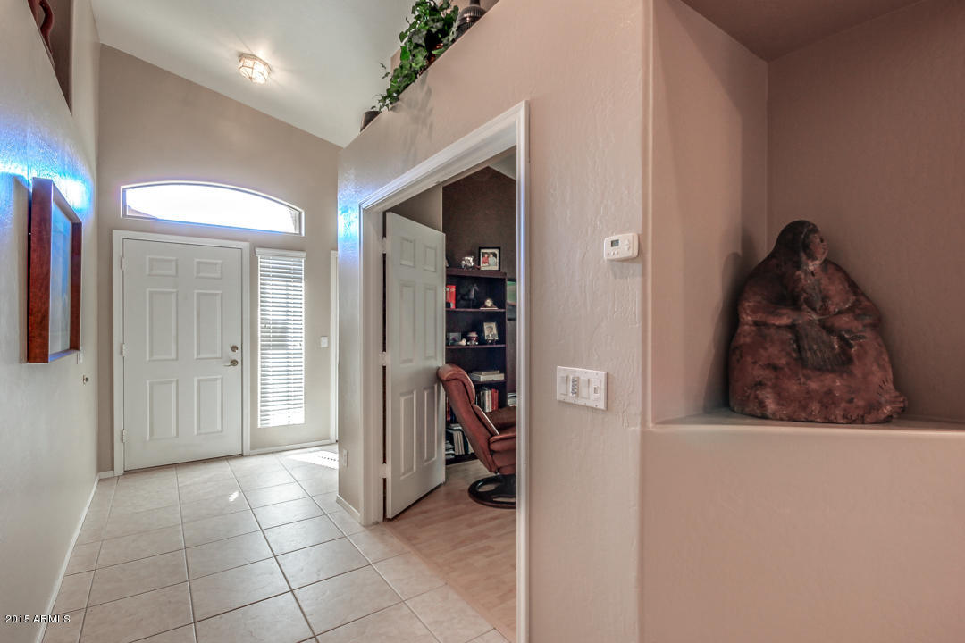 3288 East Warbler Road Gilbert, AZ 85297 - Photo 2 of 45 Entryway