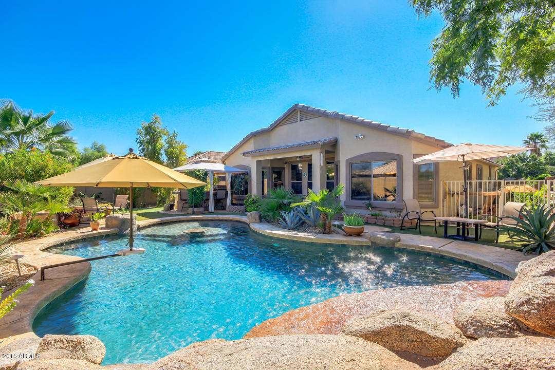 3288 East Warbler Road Gilbert, AZ 85297 - Photo 28 of 45 PoolSparklingPebbleTec