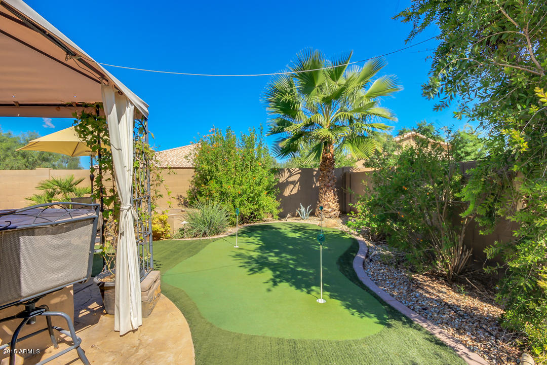 3288 East Warbler Road Gilbert, AZ 85297 - Photo 33 of 45 PuttingGreen