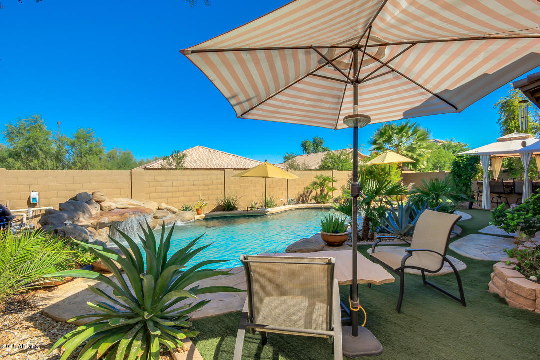 3288 East Warbler Road Gilbert, AZ 85297 - Photo 38 of 45 BackYard1