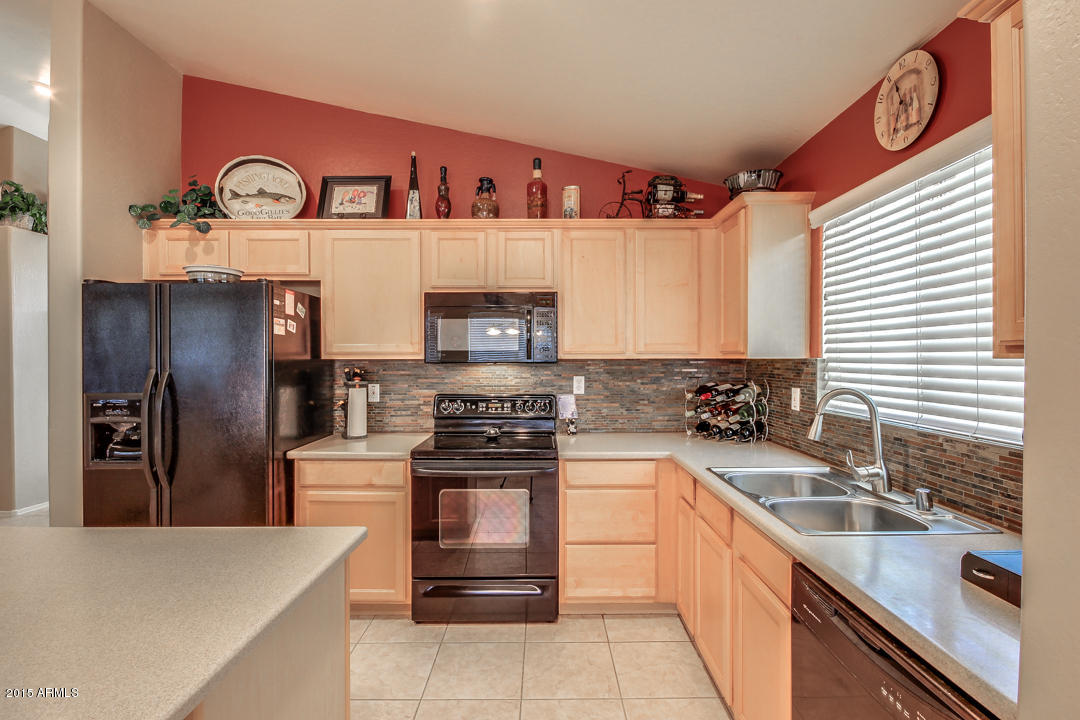 3288 East Warbler Road Gilbert, AZ 85297 - Photo 4 of 45 KitchenPotShelves