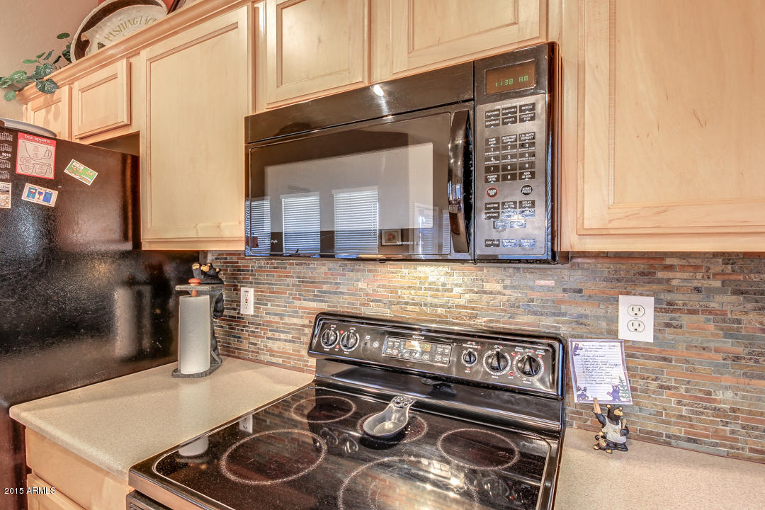 3288 East Warbler Road Gilbert, AZ 85297 - Photo 8 of 45 KitchenTileBacksplash