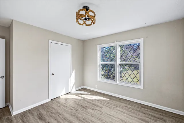 $1,995 | 1407 Bess Road, Dickinson, TX 77539