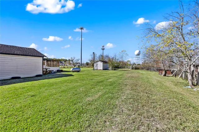 $1,995 | 1407 Bess Road, Dickinson, TX 77539