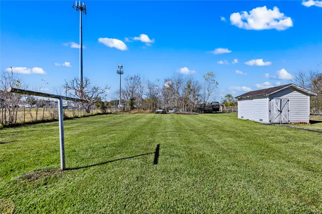 $1,995 | 1407 Bess Road, Dickinson, TX 77539
