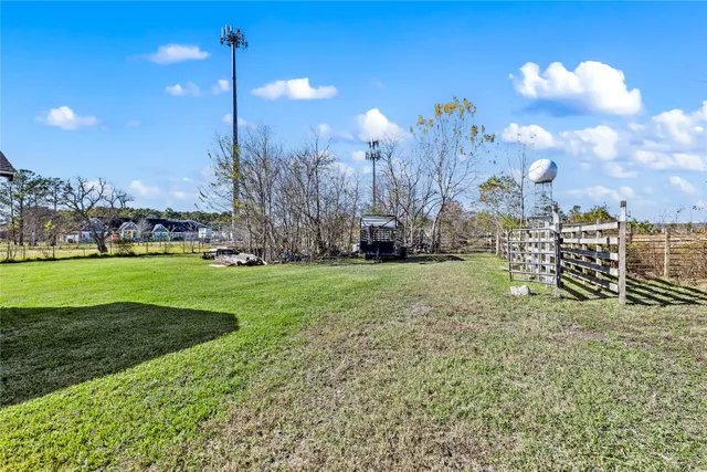 $1,995 | 1407 Bess Road, Dickinson, TX 77539