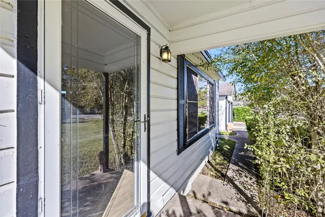 $1,995 | 1407 Bess Road, Dickinson, TX 77539