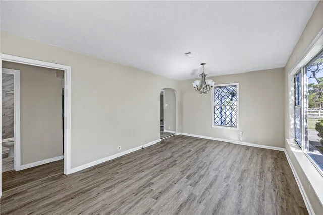 $1,995 | 1407 Bess Road, Dickinson, TX 77539