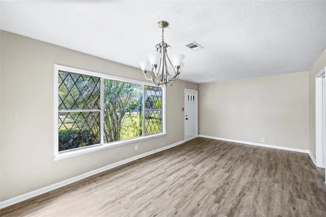 $1,995 | 1407 Bess Road, Dickinson, TX 77539